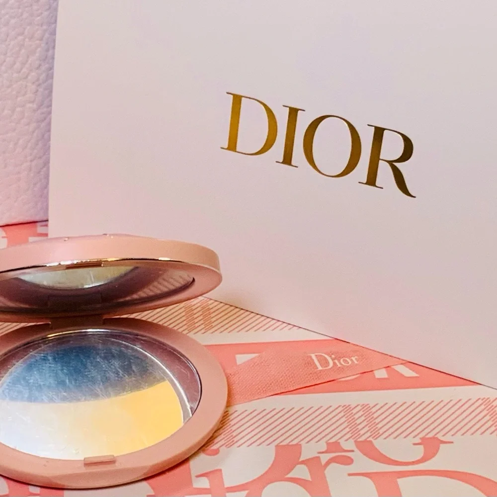 “Host Pick” Dior Pouch With Dior Compact Mirror